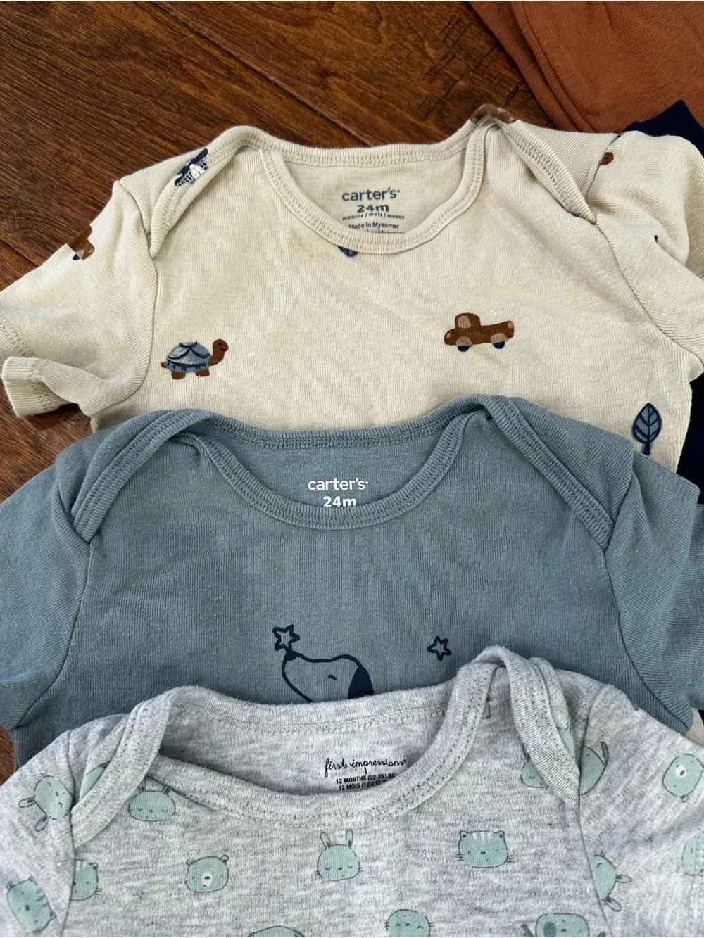 Carters and other various brands size 24 months boys lot of 12 items